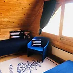 Merejussi Puhkemajad