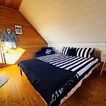 Merejussi Puhkemajad Parna