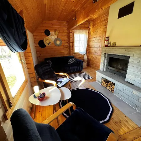 Merejussi Puhkemajad Dom wakacyjny Parna