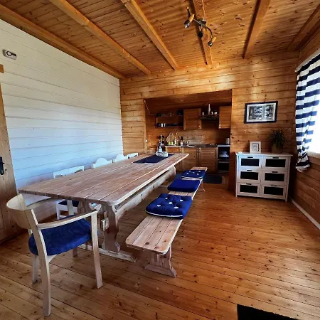 Merejussi Puhkemajad Dom wakacyjny *