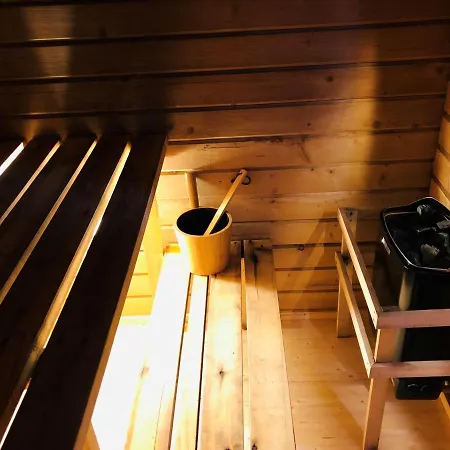 Merejussi Puhkemajad Dom wakacyjny Parna