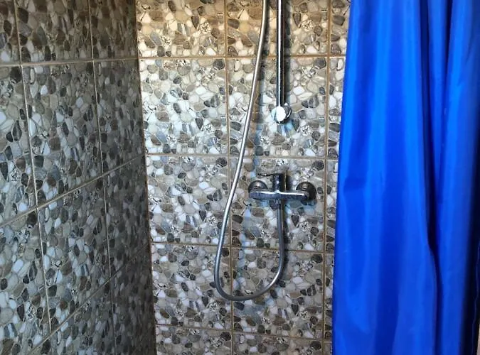 Merejussi Puhkemajad Parna